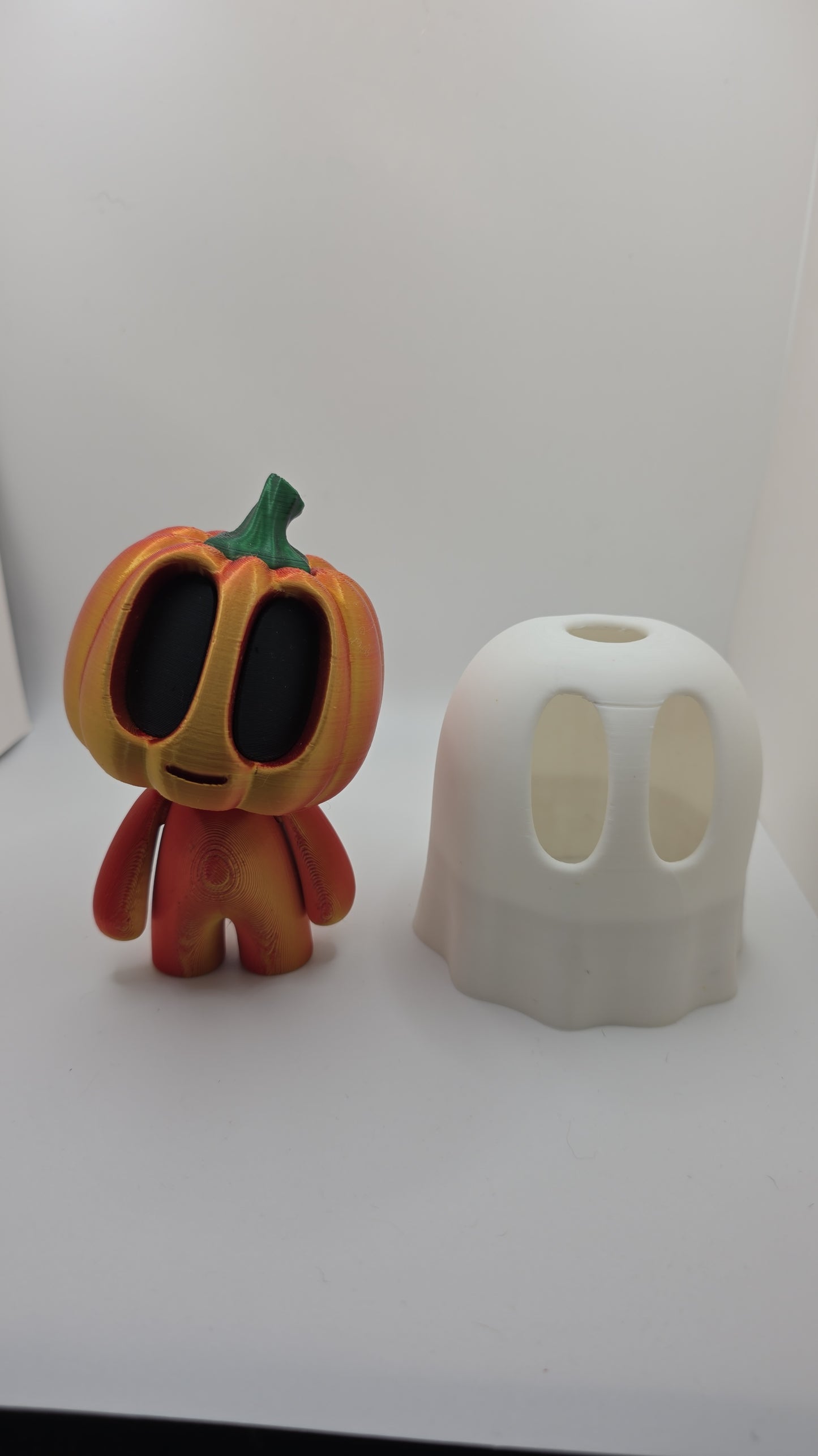 Spooky ghost jack-o'-lantern man